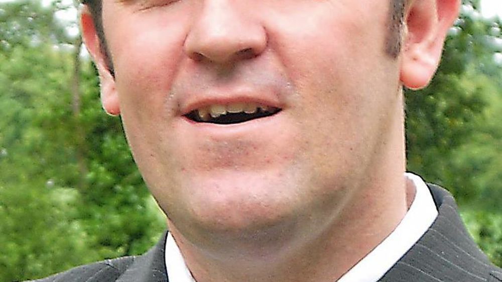 Vincent Chatellier, 44 ans, est ingénieur de recherche à l'Inra de Nantes et directeur du Laboratoire d'études et de recherches en économie (Lereco). Faisant le grand écart entre les marchés laitiers européens et mondiaux et l'économie à l'échelle de l'exploitation laitière, voilà quinze ans qu'il livre son analyse au secteur laitier. 