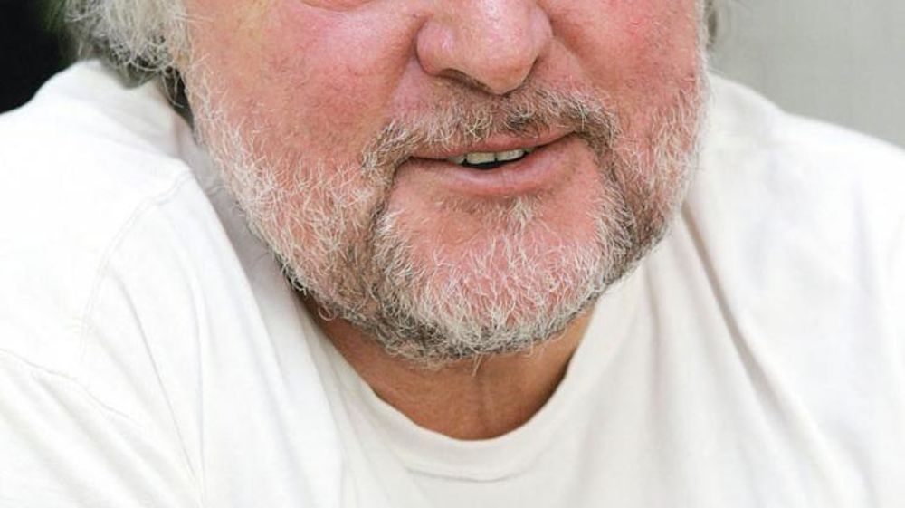 Philippe Jachnik, 65 ans, est depuis trois ans consultant international dans le secteur laitier. Auparavant, il y avait exercé différentes responsabilités pendant trente-cinq ans, successivement à l'EDA (European Dairy Association), à la FNCL, à l'Atla et au Cniel. En outre, il a été président de FIL-IDF (Fédération internationale de laiterie) de 2000 à 2004. Nous l'avons rencontré à l'occasion de sa participation en tant qu'intervenant à l'édition 2014 des Journées de BCEL Ouest (28 janvier-13 