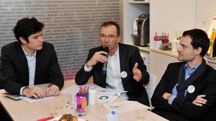 Présentation de l'enquête Ipsos sur le stand de la coopération agricole au SIA, avec de gauche à droite, Guillaume Petit, d'Ipsos, Jérôme Calleau, président de l'ICA et Florent Varin, directeur opérationnel. © C. FAIMALI Présentation de l'enquête Ipsos sur le stand de la coopération agricole au SIA, avec de gauche à droite, Guillaume Petit, d'Ipsos, Jérôme Calleau, président de l'ICA et Florent Varin, directeur opérationnel. © C. FAIMALI