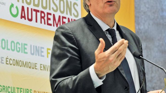Stéphane Le Foll a annoncé le 30 janvier l'objectif de réduction de 20 % d'ici à 2020 pour les distributeurs.C. FAIMALI Stéphane Le Foll a annoncé le 30 janvier l'objectif de réduction de 20 % d'ici à 2020 pour les distributeurs.C. FAIMALI