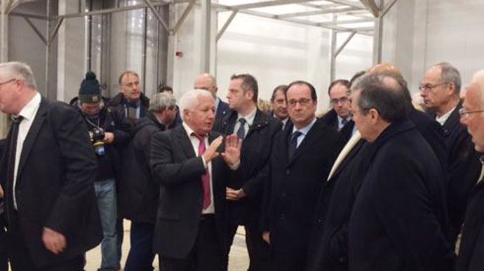 Sur le site de la future usine des Maîtres laitiers du Cotentin à Méautis, François Hollande, a rappelé son engagement en faveur de l'Europe et la nécessité d'aller chercher de la valeur ajoutée sur les marchés d'exportation. © MLC Sur le site de la future usine des Maîtres laitiers du Cotentin à Méautis, François Hollande, a rappelé son engagement en faveur de l'Europe et la nécessité d'aller chercher de la valeur ajoutée sur les marchés d'exportation. © MLC