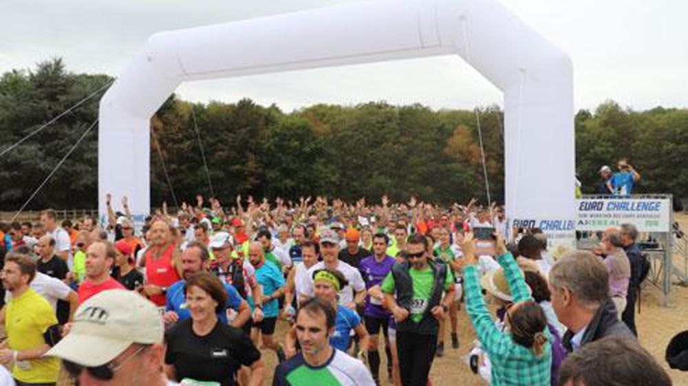 766 coureurs se sont élancés à l'assaut du semi-marathon auxquels s'ajoutent les 685 du 10 kilomètres et quelque 500 marcheurs. © C. QUEHEILLE 766 coureurs se sont élancés à l'assaut du semi-marathon auxquels s'ajoutent les 685 du 10 kilomètres et quelque 500 marcheurs. © C. QUEHEILLE