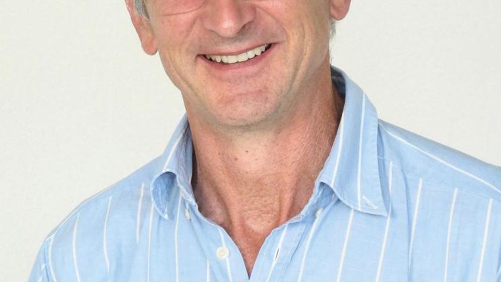 Jo Jaouen, 52 ans, éleveur en Gaec à Plourin dans le Finistère. Il est président de BCEL Ouest depuis la fusion des contrôles laitiers des Côtes-d'Armor, du Finistère et du Morbihan , en 2008. BCEL Ouest compte près de 6 300 adhérents, soit 79 % des éleveurs de la zone. Jo Jaouen est aussi coprésident de la commission bovins lait à la FCEL et président de la commission sociale CEL. 