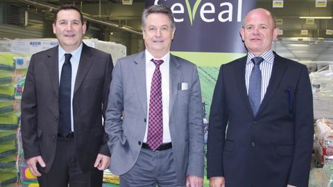 Jean-Christophe Pienne, directeur des opérations (à gauche), aux côtés de Christian Rousseau, président de SeVeal et de Didier Legentil qui vient de remplacer Paul-Yves L'Anthoën à la direction.C. URVOY