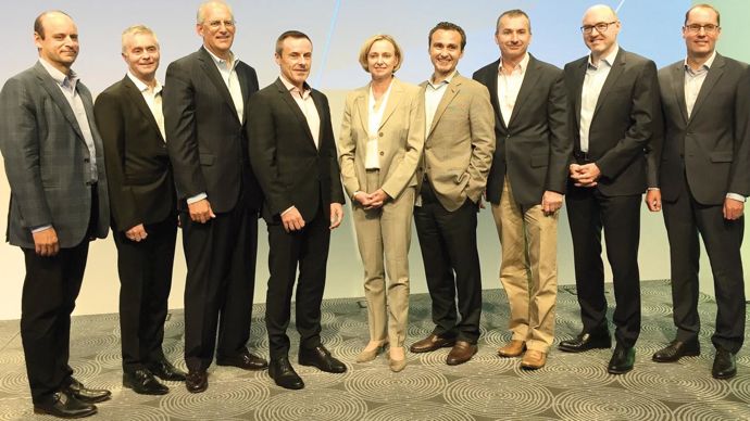 Une direction exécutive panachée, avec notamment Liam Condon, issude Bayer et président de la division CropScience (4e en partant de la gauche), et Bob Reiter (6e), issu de Monsanto et chef de la R & D.L. PETIT