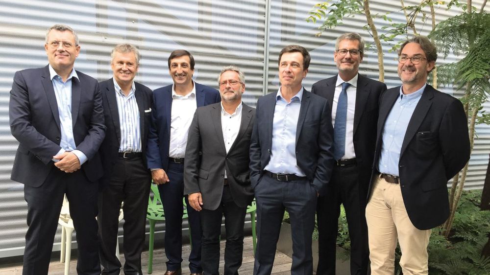 Guillaume Dumarché, directeur achats, marketing et communication,Thierry Blandinières, DG d'InVivo, Guillaume Darrasse, DG, Marc Bolze, DRH, Frédéric Guyot, directeur alimentaire et nouveau business, Patrice Moulin, DAF, et Vincent Avignon, directeur de l'enseigne Jardiland.H. LAURANDEL