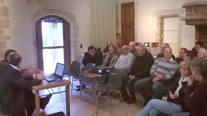 Les responsables ont présenté un bilan d'exercice 2013-2014 mitigé pour la coopérative Cooptain, le 25 mars dernier à La-Roche-de-Glun (Drôme). Les responsables ont présenté un bilan d'exercice 2013-2014 mitigé pour la coopérative Cooptain, le 25 mars dernier à La-Roche-de-Glun (Drôme).