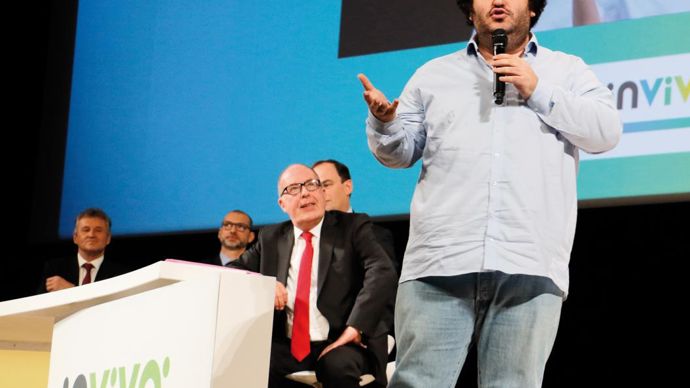 Le « gourou des start-up » en guest star Oussama Ammar (à droite), cofondateur de The Family, a captivé son auditoire à la convention d'InVivo le 14 décembre dernier à Paris, aux premiers rangs desquels Philippe Mangin et Thierry Blandinières.R. FOURREAUX