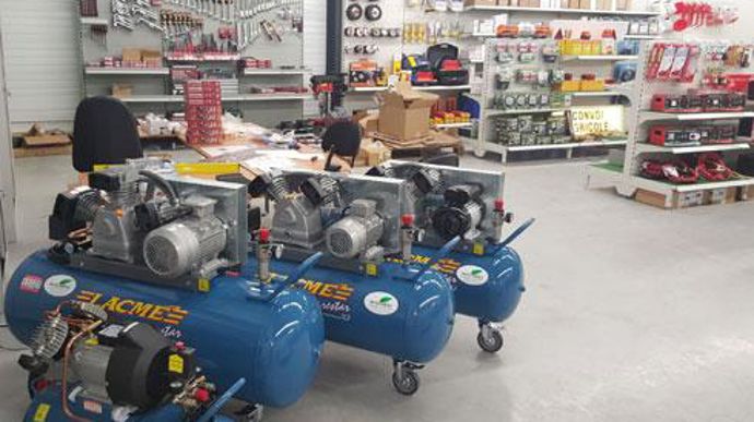 Le nouveau magasin de Cosne-Cours-sur-Loire accueille sur 800 m2 un espace Lisa professionnel agricole, un espace de stockage de produits phytos et des bureaux. 