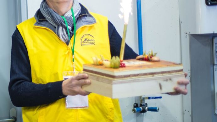 Christophe Pennequin, DG de Racine, a partagé le gâteau d'anniversaire avec ses salariés et des invités.