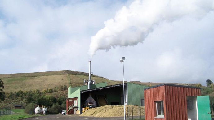 Adossé au site d'enfouissement, le site historique de la Codema fonctionne au biogaz. C'est de là que sont sortis, en avril 1998, les premiers granulés de luzerne séchée.A. MABIRE
