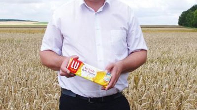 « Pour les adhérents qui ont visité la biscuiterie, l'intérêt est de toucher du doigt le fruit de leur travail », souligne Bertrand Gilles, responsable du service agronomie de la CAJ.