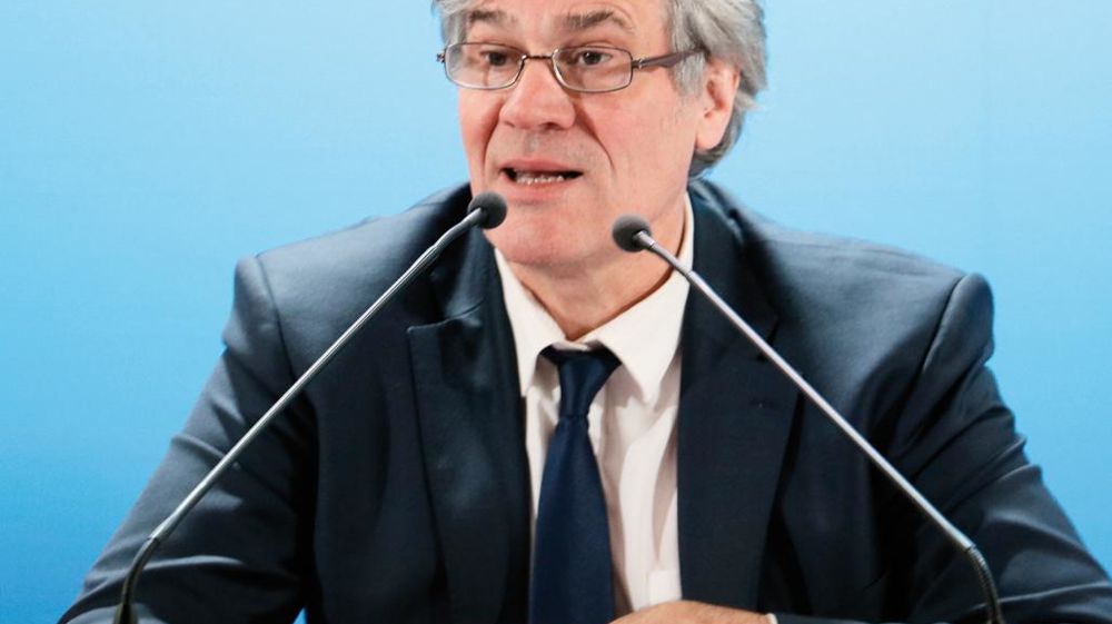 Un ministre déterminé. Stéphane Le Foll, « pas content du recours », comme il l'a dit, a réaffirmé sa volonté de défendre les CEPP coûte que coûte. Il a notamment justifié : « Les distributeurs ont aussi leur part de responsabilité [...]Sinon c'est toujours sur les agriculteurs que cela tombe ». Début février, il plaidera la cause des CEPP devant les sénateurs, réputés moins favorables au dispositif.M. COISNE