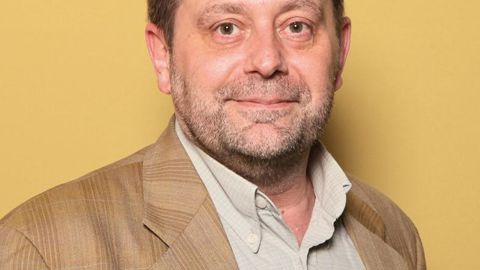 Xavier Lepage, responsable du service énergie de Vivescia qui compte trois personnes à temps plein, souligne : « Après l'étude de faisabilité, notre filiale Omnisolis peut prendre le relais comme maître d'oeuvre. » Xavier Lepage, responsable du service énergie de Vivescia qui compte trois personnes à temps plein, souligne : « Après l'étude de faisabilité, notre filiale Omnisolis peut prendre le relais comme maître d'oeuvre. »