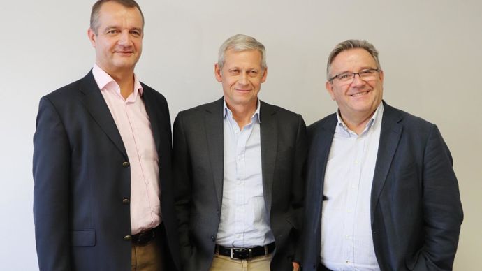 De gauche à droite, Gérard Clay, Xavier Laude et Gilles Bollé, les trois adhérents exclus en attente du verdict du tribunal de Saint-Quentin.I. ESCOFFIER