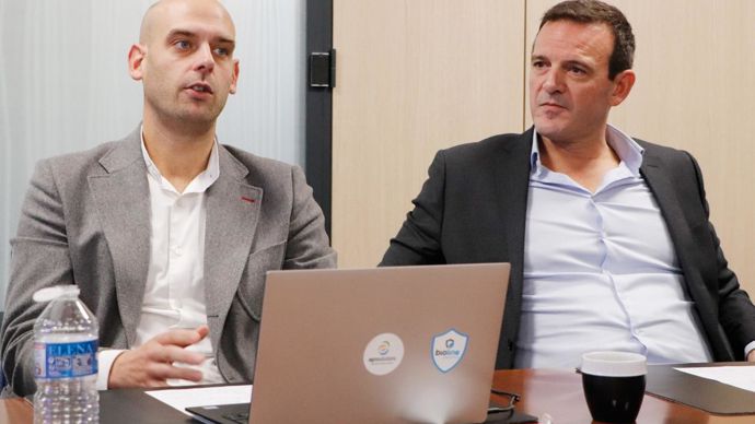« La cible, ce sont les trois quarts des agriculteurs qui n'ont jamais trouvé un intérêt à s'assurer », pointe Antoine Poupart (à g.), DG de Bioline Insurance, au côté de Florian Dupuy, directeur opérationnel.R. FOURREAUX