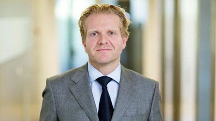 Le Haut conseil de la coopération agricole a jugé que Me Samuel Crevel, avocat de Tereos, ne pouvait pas rester président de la section juridique du HCCA et lui a donc demandé de démissionner.