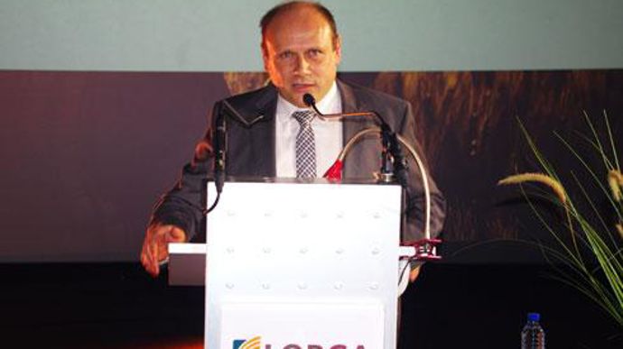 « La logistique, deuxième métier du groupe après le commerce, fait actuellement l'objet de toute notre attention avec le projet LorcaLog », soulignait Christian Sondag, président du groupe Lorca lors de l'assemblée générale du 4 décembre dernier à Saint-Julien-lès-Metz (Moselle). © C. URVOY « La logistique, deuxième métier du groupe après le commerce, fait actuellement l'objet de toute notre attention avec le projet LorcaLog », soulignait Christian Sondag, président du groupe Lorca lors de l'ass