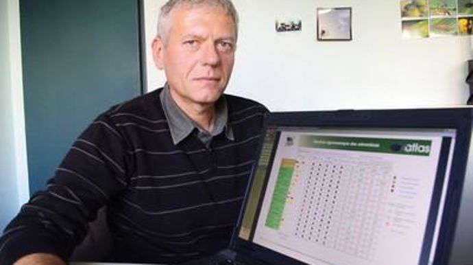 « Ce service, élaboré à partir de l'outil Atlas de BASF Agro, a permis de résoudre des problèmes de vulpins résistants », note Claude Chalon, responsable agronomique de la Cal.C. URVOY
