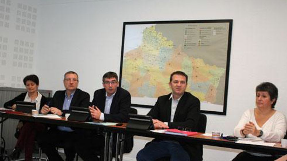 De gauche à droite, Anne Vandenbossche, vice-présidente, Cédric Cogniez, DG, Bertrand Hernu, président, Laurent Bué, vice-président, et Françoise Boussinescq, directrice opérationnelle d'Unéal. © B. CAILLIEZ De gauche à droite, Anne Vandenbossche, vice-présidente, Cédric Cogniez, DG, Bertrand Hernu, président, Laurent Bué, vice-président, et Françoise Boussinescq, directrice opérationnelle d'Unéal. © B. CAILLIEZ