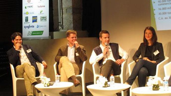 Damien Racle, 30 ans, responsable collecte aux Ets Bresson (et fils de l'actuelle dirigeante, Catherine Racle), Aymeric Kapela, 29 ans, animateur céréales chez Armbruster, Baptiste Bernard, 22 ans, magasinier polyvalent aux Ets Bernard (et fils de Xavier Bernard), Julie Chabrol, 26 ans, adjointe de direction aux Ets Ruzé (et fille de Sophie Ruzé). © R. FOURREAUX Damien Racle, 30 ans, responsable collecte aux Ets Bresson (et fils de l'actuelle dirigeante, Catherine Racle), Aymeric Kapela, 29 ans,