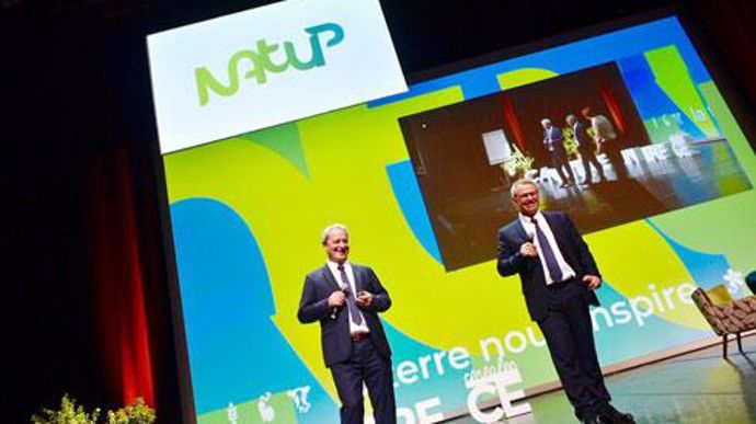 « Idéalement situés entre Paris et Rouen, nous sommes à la fois proches du plus grand bassin de consommation de France et proches du plus grand bassin d'exportation », se félicite Jean-Charles Deschamps (à dr.), président de NatUp, au côté du DG Patrick Aps. © J.-F. LANGE