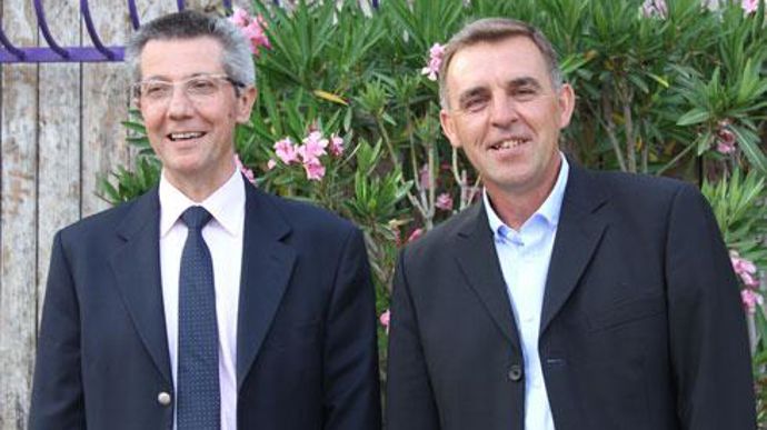 Les dirigeants de la coopérative Natura'pro, Sylvain Robinet (à gauche) et François Martel, respectivement directeur général et président, ont annoncé vouloir bâtir, avec leurs associés coopérateurs, un partenariat équitable et profitable. © C. PENET Les dirigeants de la coopérative Natura'pro, Sylvain Robinet (à gauche) et François Martel, respectivement directeur général et président, ont annoncé vouloir bâtir, avec leurs associés coopérateurs, un partenariat équitable et profitable. © C. PENE