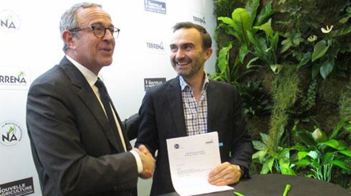 Maxime Vandoni, directeur général de Terrena, et François Deprey, président exécutif de la plateforme collaborative GS1 France, le 28 février au Sia. © R. FOURREAUX Maxime Vandoni, directeur général de Terrena, et François Deprey, président exécutif de la plateforme collaborative GS1 France, le 28 février au Sia. © R. FOURREAUX
