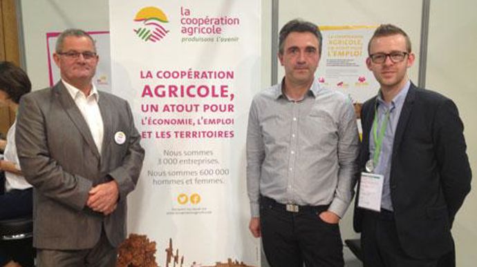 Jean-Yves Ménard, administrateur de Terrena, Pascal Blanchard, responsable coproduits et méthanisation au sein du Pôle AEI de Triskalia et Emmanuel Ramfel, chargé de mission Energie à Coop de France. © R. FOURREAUX Jean-Yves Ménard, administrateur de Terrena, Pascal Blanchard, responsable coproduits et méthanisation au sein du Pôle AEI de Triskalia et Emmanuel Ramfel, chargé de mission Energie à Coop de France. © R. FOURREAUX