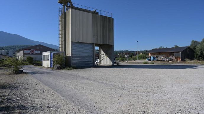 L’acquisition de cinq sites supplémentaires par le négoce Cholat (ici, celui de Yenne, en Savoie) s’inscrit dans une stratégie de développement et de segmentation de l’offre.