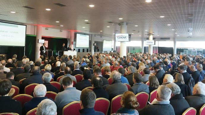 Les adhérents des deux coops se sont exprimés à une large majorité en faveur de la fusion. Ici l'AG de Cerena. 