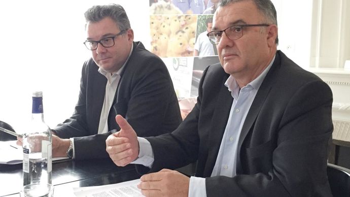 Philippe Carré, DG du groupe Maïsadour (à g.) et Michel Prugue, son président, ont mis en place une nouvelle direction « adhérents » pour être à l'écoute des agriculteurs.F. BIAGGINI