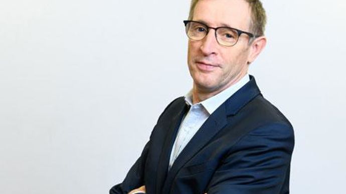 Président de Coop de France, Dominique Chargé est dans une période cruciale de discussions avec les services de l'État pour que l'ordonnance sur la coopération agricole respecte le fonctionnement du modèle coopératif. Président de Coop de France, Dominique Chargé est dans une période cruciale de discussions avec les services de l'État pour que l'ordonnance sur la coopération agricole respecte le fonctionnement du modèle coopératif.