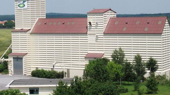 Une des trois stations de semences de la nouvelle structure Val Union BFC Semences, située à Bèze (Côte-d'Or). Une des trois stations de semences de la nouvelle structure Val Union BFC Semences, située à Bèze (Côte-d'Or).