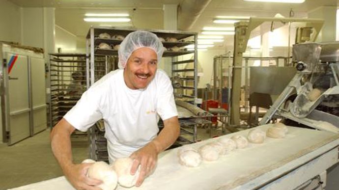 La boulangerie Biofournil (Maine-et-Loire), qui produit annuellement 11 millions de pains et viennoiseries bio, vient étoffer l'activité bio du groupe Cavac.  La boulangerie Biofournil (Maine-et-Loire), qui produit annuellement 11 millions de pains et viennoiseries bio, vient étoffer l'activité bio du groupe Cavac. 