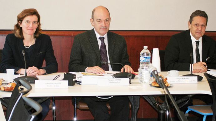 François Desprez, président du Gnis (au centre), aux côtés de Catherine Dagorn, directrice générale, et François Burgaud, directeur des relations extérieures.B. CAILLIEZ