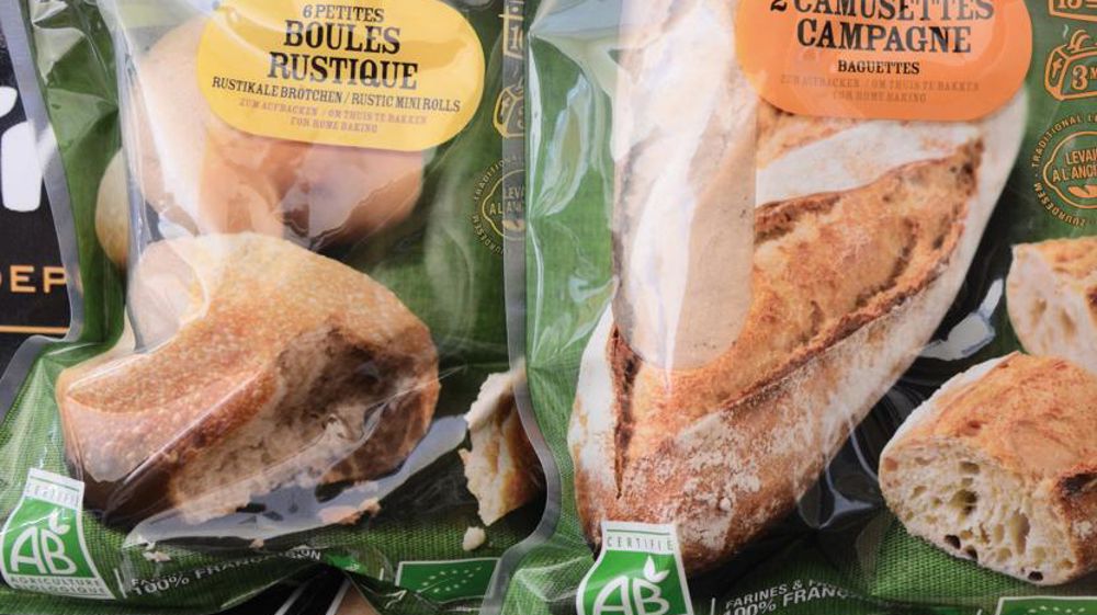 La société de boulangerie, reprise par Cavac, a deux marques : Biofournil en GMS et L'Angélus, en circuit spécialisé bio.