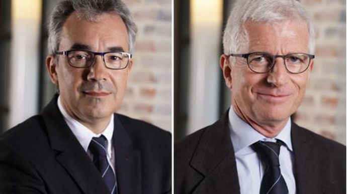 Christophe Passelande (à g.) remplace Didier Thierry (à dr.) à la direction générale de Soufflet Agriculture et devient directeur général du groupe Soufflet. Didier Thierry est nommé quant à lui directeur des relations extérieures du groupe. Christophe Passelande (à g.) remplace Didier Thierry (à dr.) à la direction générale de Soufflet Agriculture et devient directeur général du groupe Soufflet. Didier Thierry est nommé quant à lui directeur des relations extérieures du groupe.