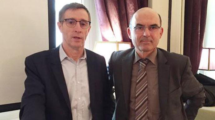 À gauche, Dominique Chargé a tenu le 19 février sa première conférence de presse en tant que président de Coop de France au côté d'Arnaud Degoulet, vice-président et également président de Coop de France Agroalimentaire. © H. LAURANDEL À gauche, Dominique Chargé a tenu le 19 février sa première conférence de presse en tant que président de Coop de France au côté d'Arnaud Degoulet, vice-président et également président de Coop de France Agroalimentaire. © H. LAURANDEL