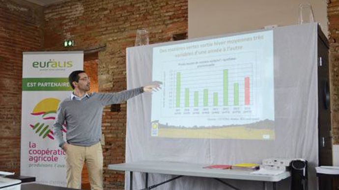 Pour Sébastien Neveux, qui suit le programme Famstar Expert chez les adhérents d'Euralis, l'expertise d'Arvalis et de Terres Inovia pour l'accompagnement des agriculteurs est indispensable. © F. JACQUEMOUD Pour Sébastien Neveux, qui suit le programme Famstar Expert chez les adhérents d'Euralis, l'expertise d'Arvalis et de Terres Inovia pour l'accompagnement des agriculteurs est indispensable. © F. JACQUEMOUD