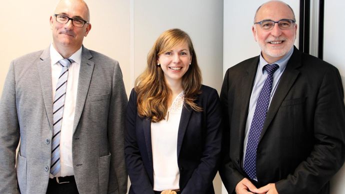 Bruno Lebailly, directeur agrofourniture Normandie-Centre (à gauche), Camille Delpoux, chef produit productions végétales, et Pierre Le Coz, DG de Timac Agro France.R. FOURREAUX