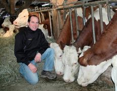 Nicolas Marguet et 120 éleveurs du Haut-Doubs et du Jura (70 km autour de Pontarlier) sont actionnaires de l'usine Désia 25 qui assure la déshydratation de leur récolte.© C.R. Nicolas Marguet et 120 éleveurs du Haut-Doubs et du Jura (70 km autour de Pontarlier) sont actionnaires de l'usine Désia 25 qui assure la déshydratation de leur récolte.© C.R.