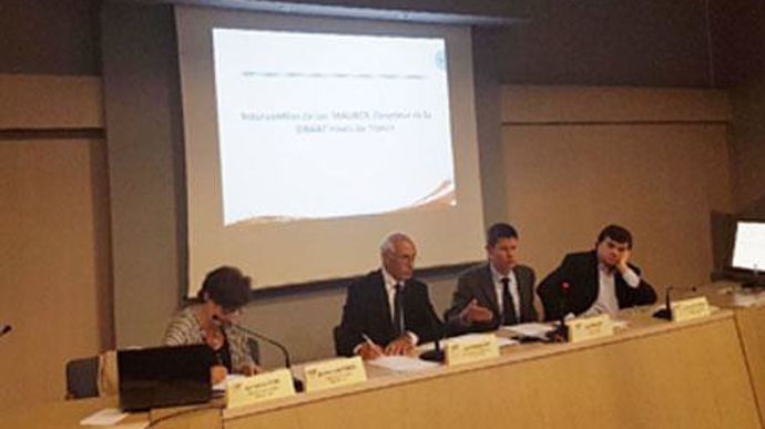 En assemblée générale dans les locaux du port de Dunkerque, les coopératives des Hauts-de-France ont annoncé collecter 6 millions de tonnes de céréales, sur les plus de 9 millions de tonnes collectées chaque année dans la région. En assemblée générale dans les locaux du port de Dunkerque, les coopératives des Hauts-de-France ont annoncé collecter 6 millions de tonnes de céréales, sur les plus de 9 millions de tonnes collectées chaque année dans la région.