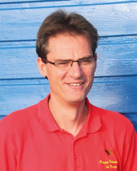 PIERRE KIRSCH, VÉTÉRINAIRE DANS LES ARDENNES PIERRE KIRSCH, VÉTÉRINAIRE DANS LES ARDENNES