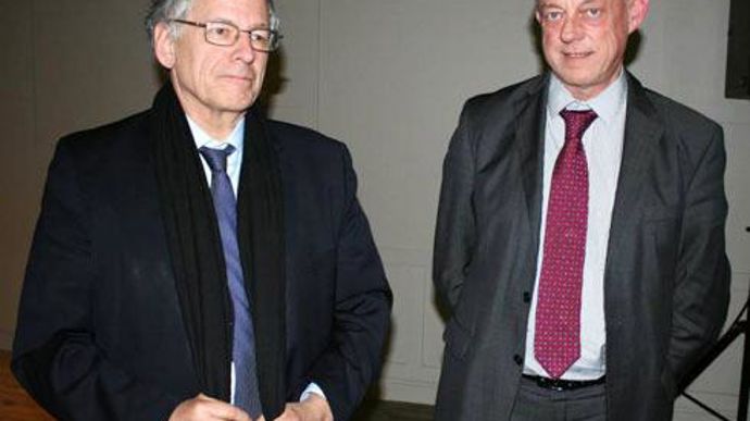 Eric Béguin, président d'Expandis (à droite), et Pierre Klein, vice-président : « La contractualisation est notre marque de fabrique. Puisque le profil des agriculteurs est très varié, nous proposons deux types de contrats. » © B. CAILLIEZ Eric Béguin, président d'Expandis (à droite), et Pierre Klein, vice-président : « La contractualisation est notre marque de fabrique. Puisque le profil des agriculteurs est très varié, nous proposons deux types de contrats. » © B. CAILLIEZ