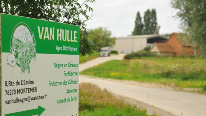 Après un an de redressement, Van Hulle n'a pas réussi à suffisamment épurer son passif abyssal de 51 millions d'euros pour un chiffre d'affaires de 55 M€ en 2016. Après un an de redressement, Van Hulle n'a pas réussi à suffisamment épurer son passif abyssal de 51 millions d'euros pour un chiffre d'affaires de 55 M€ en 2016.