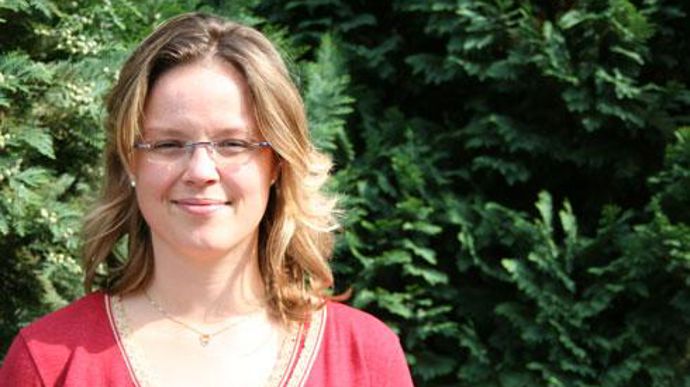 Caroline Bertrand, responsable agro-environnement chez Cerena : « Le fait de travailler ensemble va nous permettre d'aller plus vite, et d'élargir nos compétences dans les domaines de l'agronomie, l'agro-environnement et la réglementation. » © B. CAILLIEZ Caroline Bertrand, responsable agro-environnement chez Cerena : « Le fait de travailler ensemble va nous permettre d'aller plus vite, et d'élargir nos compétences dans les domaines de l'agronomie, l'agro-environnement et la réglementation. » © 