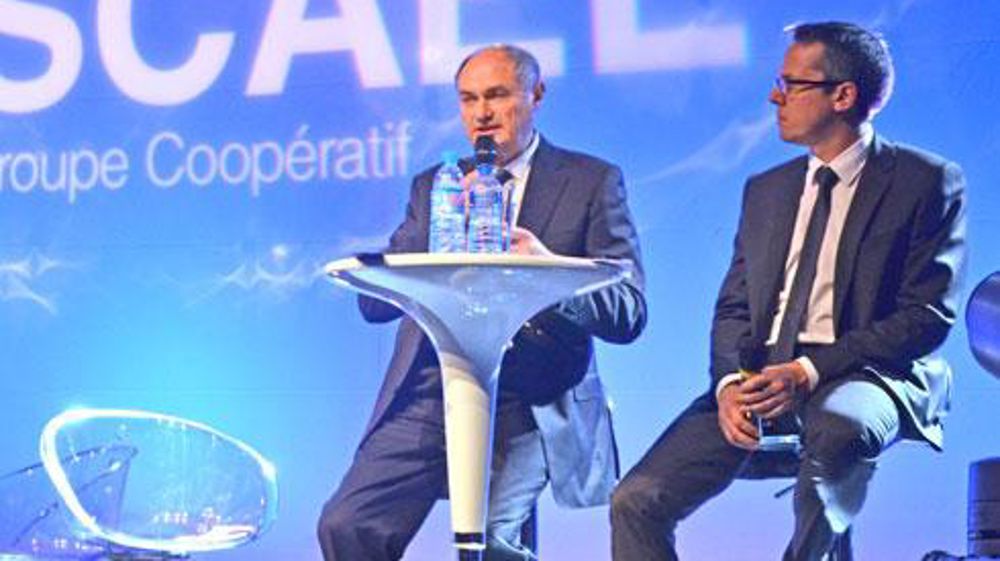 Philippe Voyet, le président (à gauche), et Cédric Burg, le directeur général : « Nous avons encore des marges de progrès pour réduire nos coûts d'intermédiation et de logistique. Nous pouvons gagner 2 €/t. » © A. RICHARD Philippe Voyet, le président (à gauche), et Cédric Burg, le directeur général : « Nous avons encore des marges de progrès pour réduire nos coûts d'intermédiation et de logistique. Nous pouvons gagner 2 €/t. » © A. RICHARD