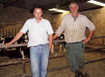 Nicolas Moulu et son père Gérard, aujourd'hui à la retraite.