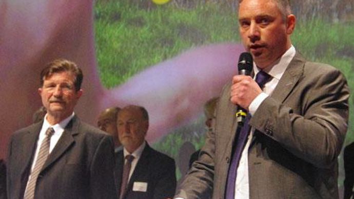 La compétitivité sera la priorité d'Antoine Hacard (à droite) qui succède à Hugues Dazard à la présidence d'Acolyance. © C. URVOY La compétitivité sera la priorité d'Antoine Hacard (à droite) qui succède à Hugues Dazard à la présidence d'Acolyance. © C. URVOY